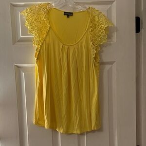Market & Spruce Yellow Lace Sleeve Blouse